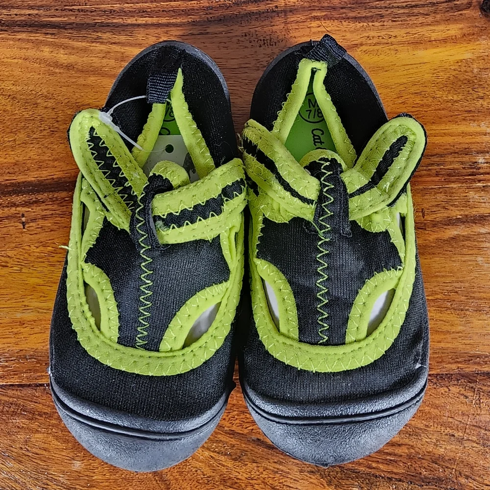 Kid's Cat & Jack Bright Yellow and Black Water Shoes Size M(7/8)